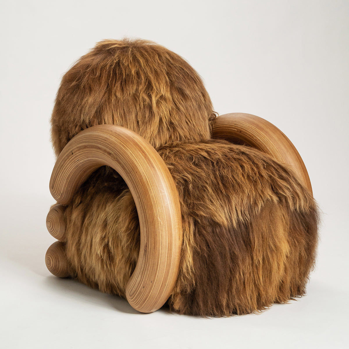 Ram lounge chair, Iceland sheepskin