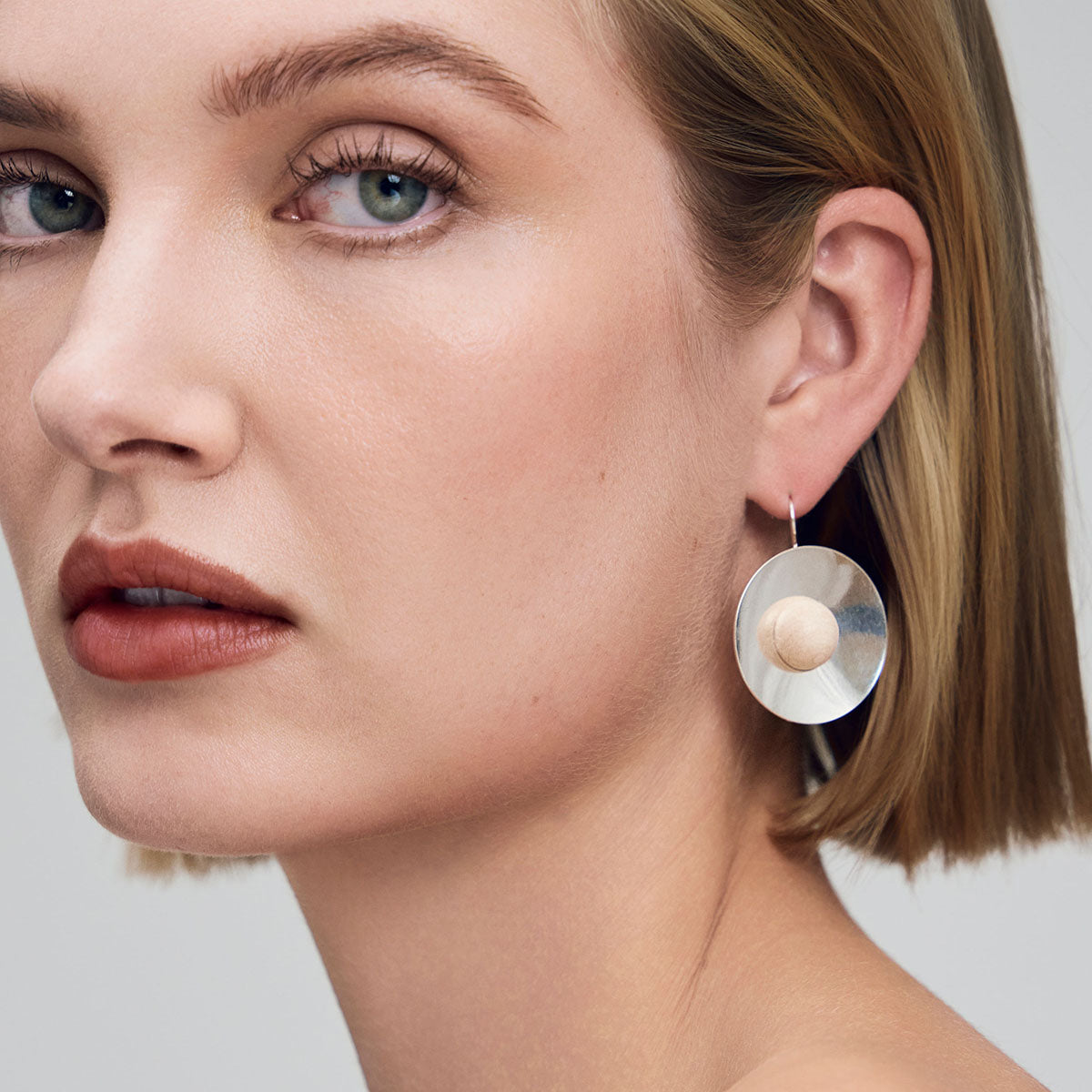 Ava earrings, hanging, varnished wood and silver