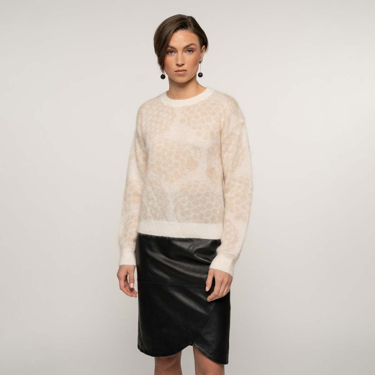 Aami leather skirt, black