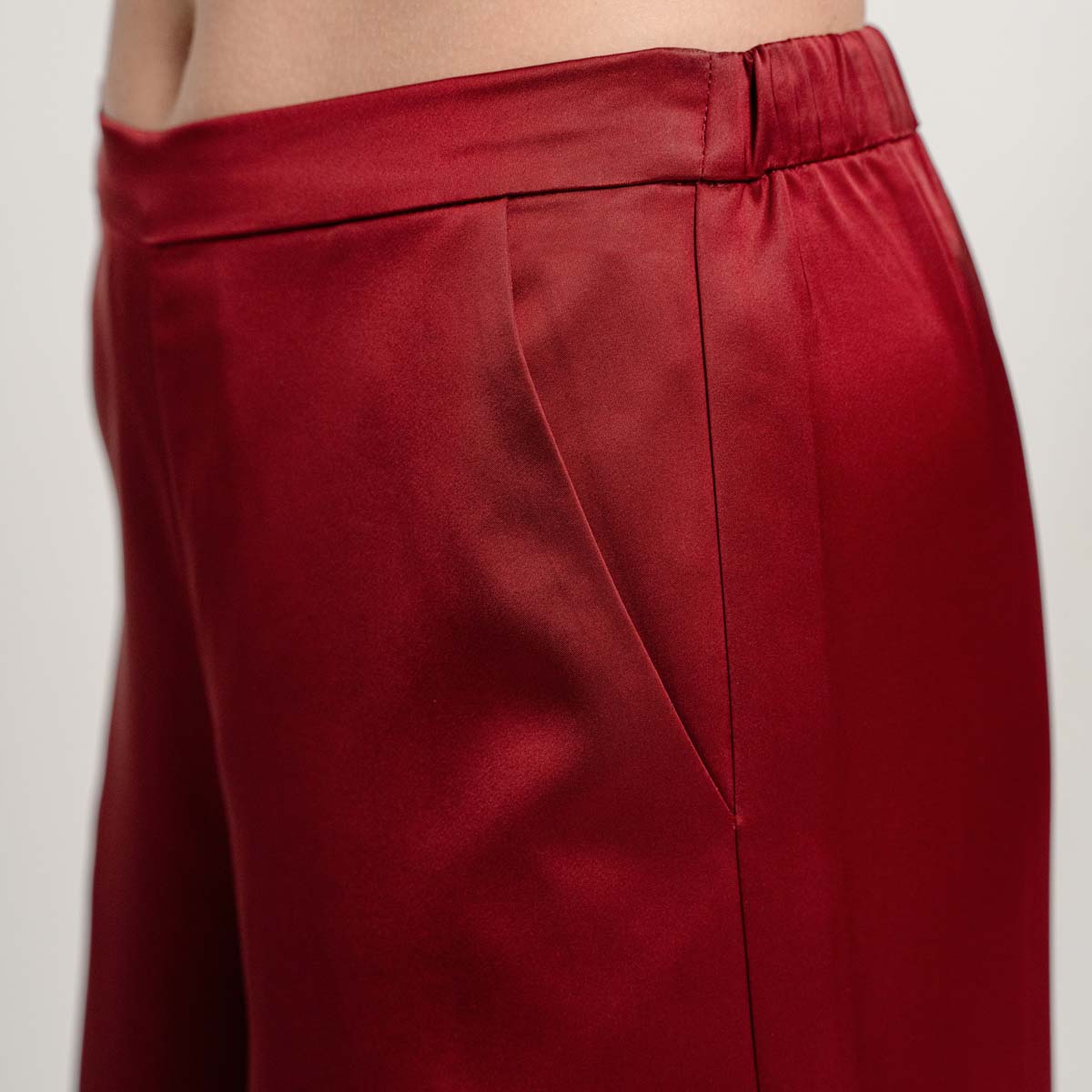 Edvina trousers, satin, dark red
