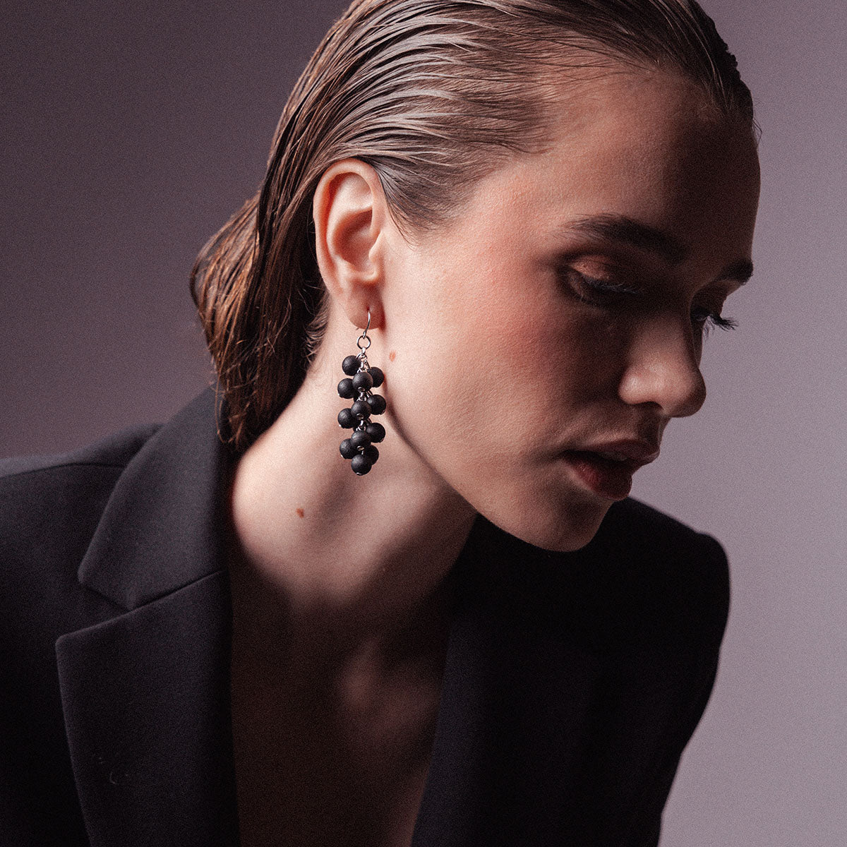 Herukka earrings, black