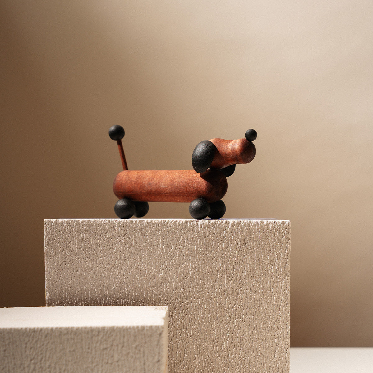 Dachshund sculpture, dark brown