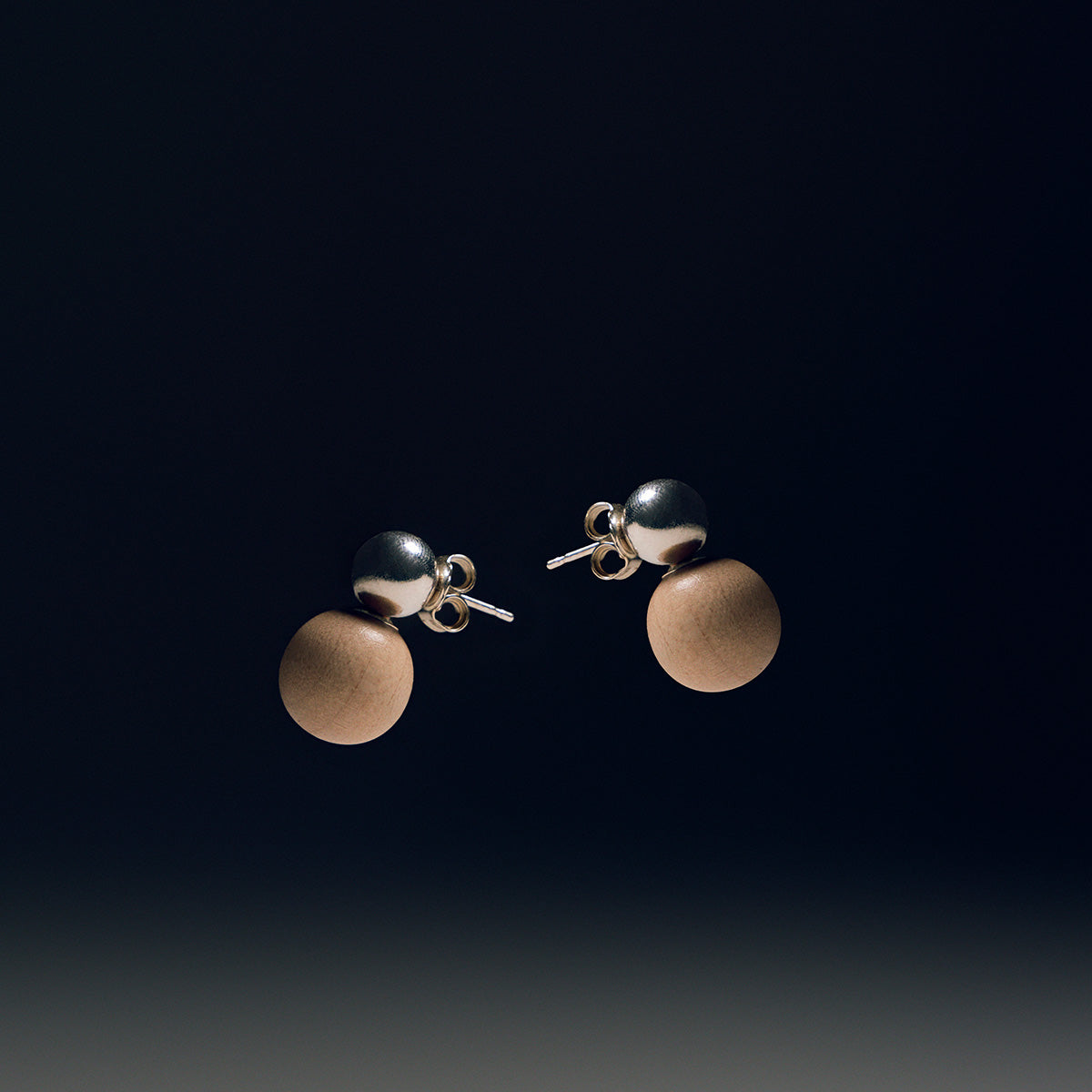 Wood Passion earrings, varnished wood and silver